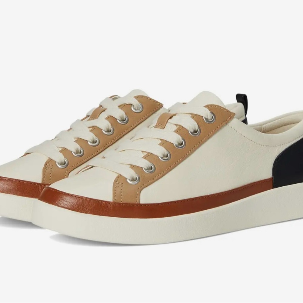 Vionic Winny Sneakers